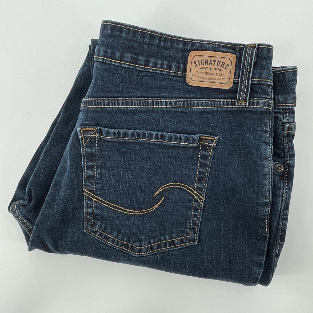 Signature by Levi Strauss Women 16 Short Dark Wash Mid Rise Straight Leg Jeans
